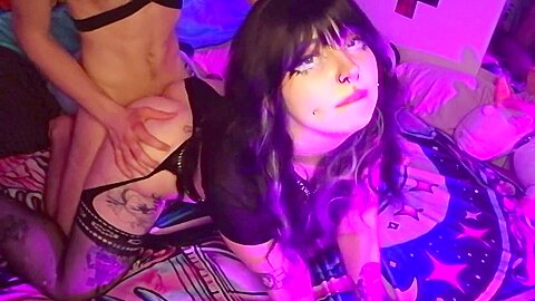 My Roommate Wanted To Play With Me And It Turned Into Hard Fuck / Cunnilingus - M3tresluggy
