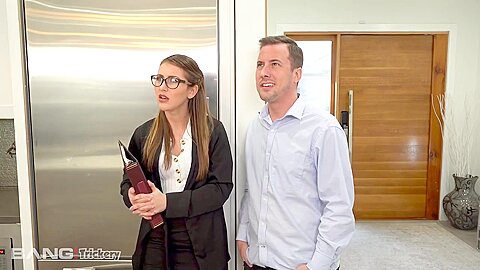 Realtor Sells The House & Her Cunt