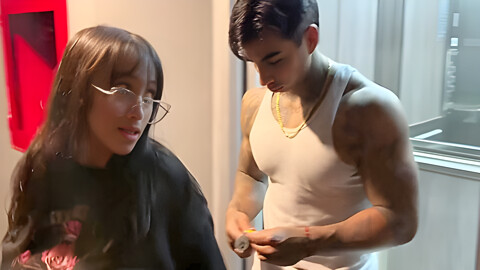 From Neighbors To Pleasure Freaks: The Hottest Casting In The Elevator