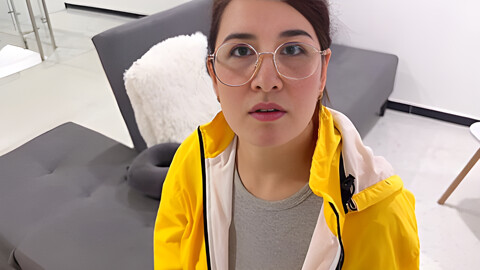 Delivering Home For Didi Customer Without A Bra