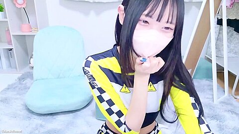 Erotic live chat with cute beautiful girl